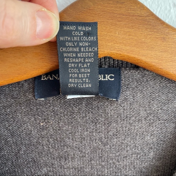 BR Factory Argyle 100% Merino Wool Lightweight V-Neck Sweater Men’s Size M - Picture 5 of 6